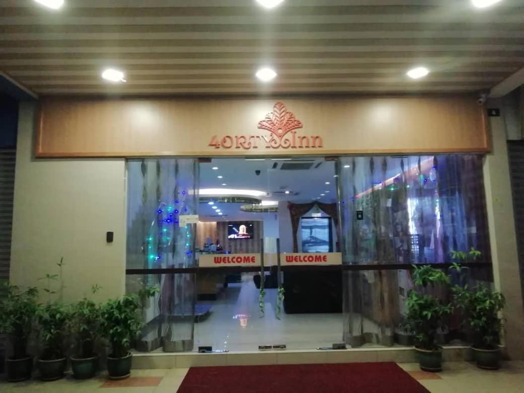 4Orty Inn Бинтулу Екстериор снимка